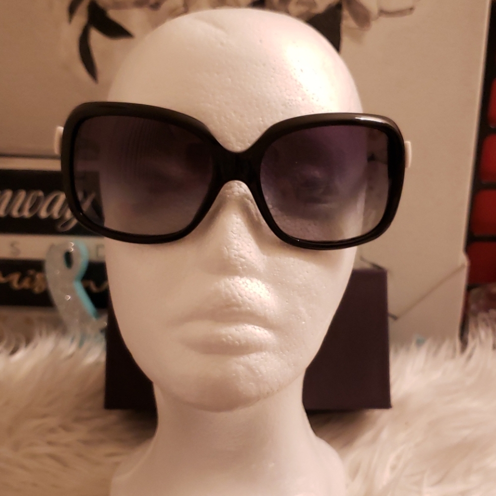 Chanel Sunglass white Cc Logo - Picture 7 of 11